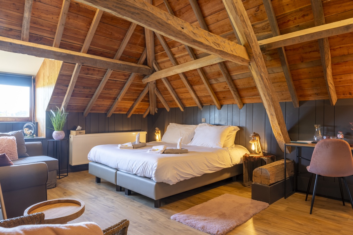 De Clementina — romantische kamer B&B Burgemeestershof Wetteren