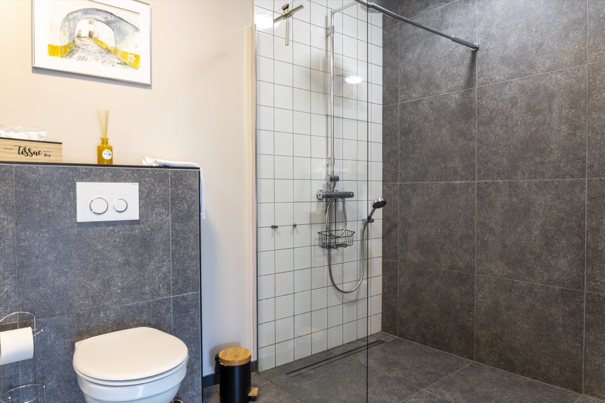 De Weidekamer badkamer detail — B&B Burgemeestershof